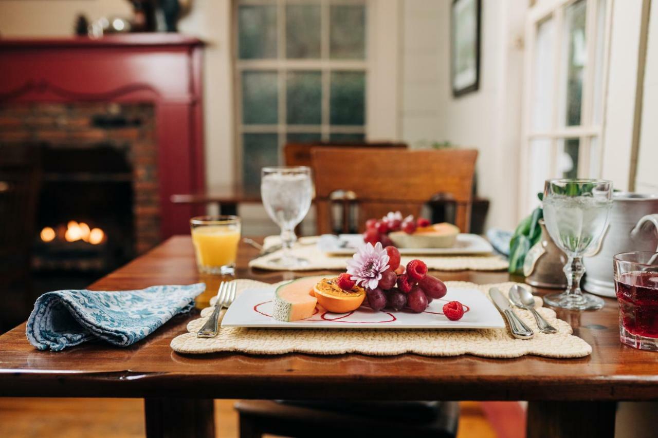 The Mast Farm Inn Valle Crucis Exterior photo